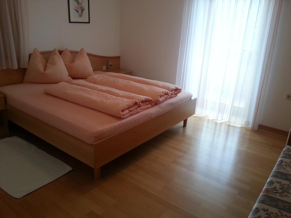 Neu-Schoetzerhof Meltina Bilik gambar